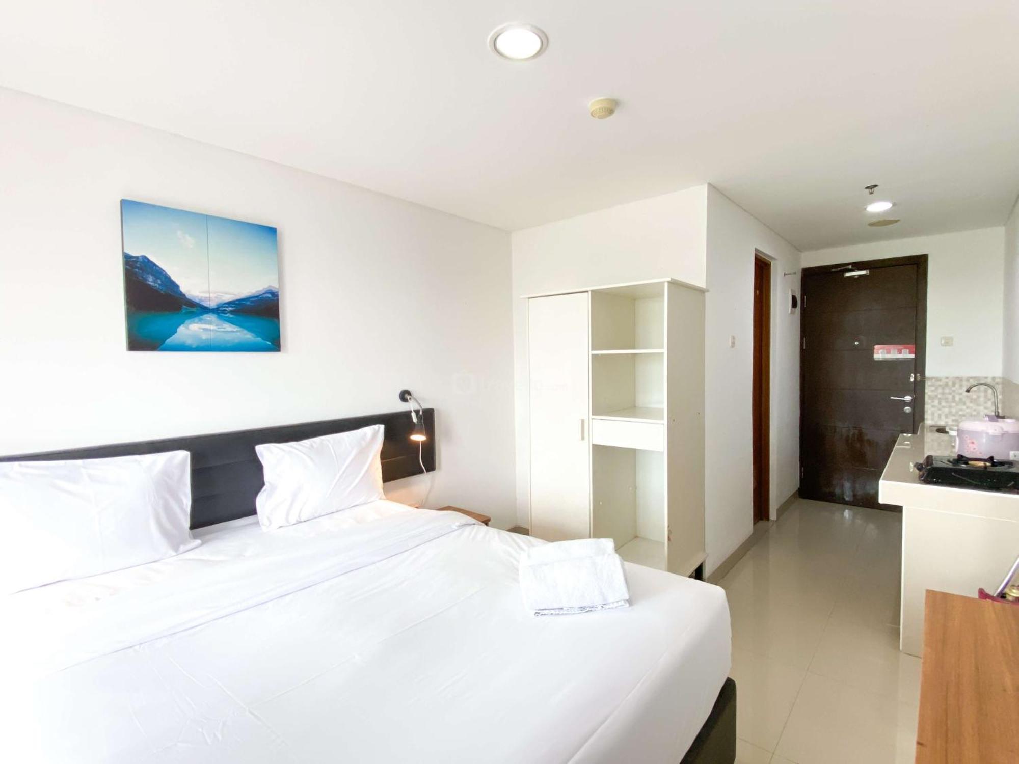 Comfort Living Studio At Enviro Apartment By Travelio Cikarang Exterior foto